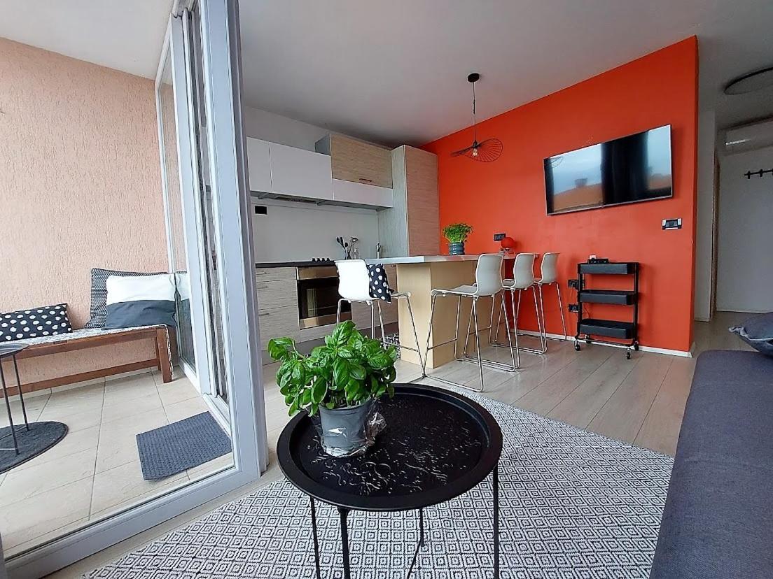 Urban Nest, Sunny Apartment 4 Stars Fiume Kültér fotó