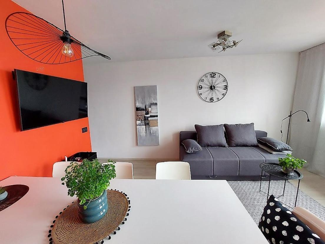 Urban Nest, Sunny Apartment 4 Stars Fiume Kültér fotó